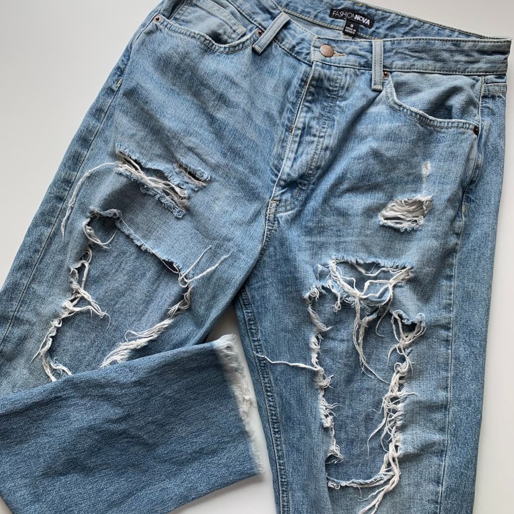 Destroyed Mom Jeans - Fashion Nova